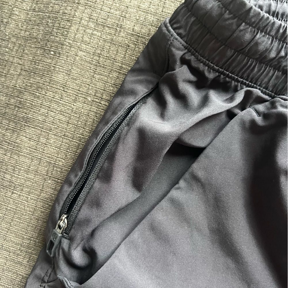 Lululemon BLACK Pace Breaker Short 9"Liner Size Large Pockets Drawstring Casual - Picture 5 of 10
